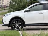 Toyota RAV4 2015 года за 9 400 000 тг. в Алматы – фото 4