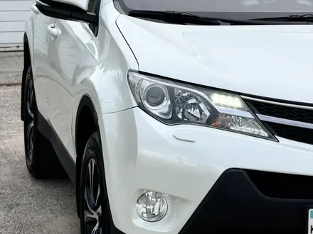 Toyota RAV4 2015 года за 9 400 000 тг. в Алматы – фото 11