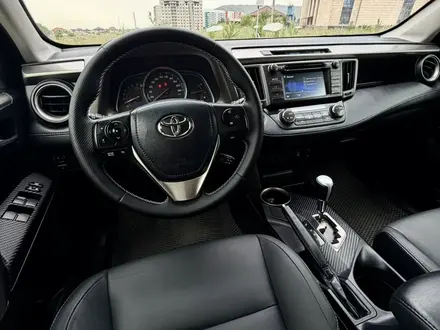 Toyota RAV4 2015 года за 9 400 000 тг. в Алматы – фото 27