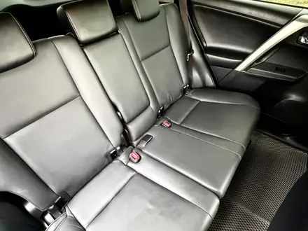 Toyota RAV4 2015 года за 9 400 000 тг. в Алматы – фото 33