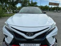Toyota Camry 2020 года за 12 700 000 тг. в Атырау
