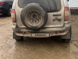 Chevrolet Niva 2007 годаfor1 500 000 тг. в Атырау – фото 4