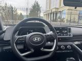 Hyundai Elantra 2023 года за 9 100 000 тг. в Астана – фото 2