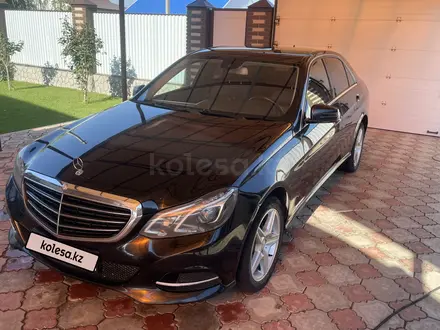 Mercedes-Benz E 200 2015 года за 10 000 000 тг. в Уральск – фото 3