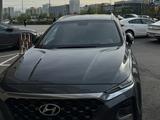 Hyundai Santa Fe 2019 года за 16 000 000 тг. в Астана – фото 2