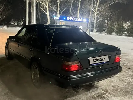 Mercedes-Benz E 220 1995 года за 2 600 000 тг. в Караганда – фото 12