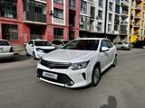 Toyota Camry 2015 годаfor9 700 000 тг. в Алматы