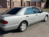 Mercedes-Benz E 280 1999 годаүшін3 500 000 тг. в Алматы – фото 2