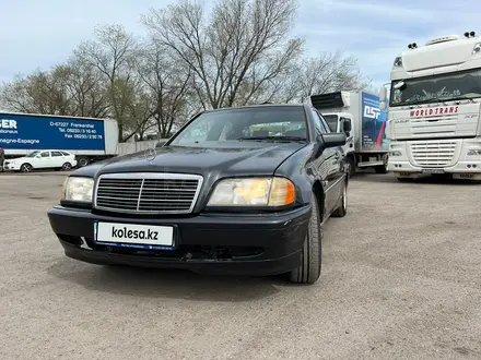 Mercedes-Benz C 220 1993 года за 2 350 000 тг. в Караганда