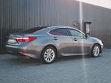 Lexus ES 300h 2013 годаүшін8 300 000 тг. в Актау – фото 3