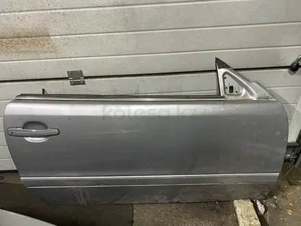 Двери б/у на Mercedes clk w208 за 150 000 тг. в Алматы
