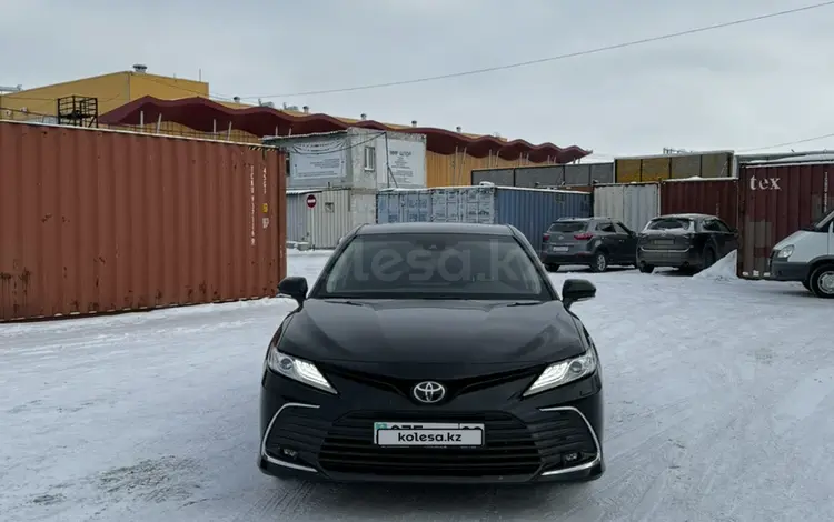 Toyota Camry 2023 годаүшін19 200 000 тг. в Караганда