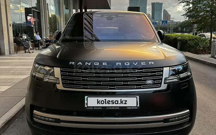 Land Rover Range Rover 2023 года за 113 000 000 тг. в Астана