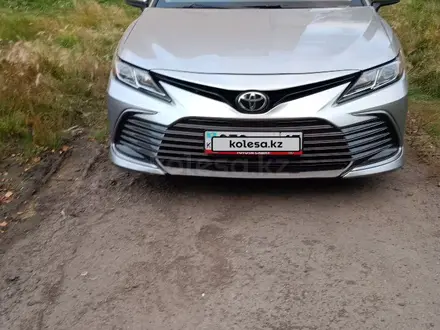 Toyota Camry 2021 года за 13 300 000 тг. в Петропавловск – фото 13