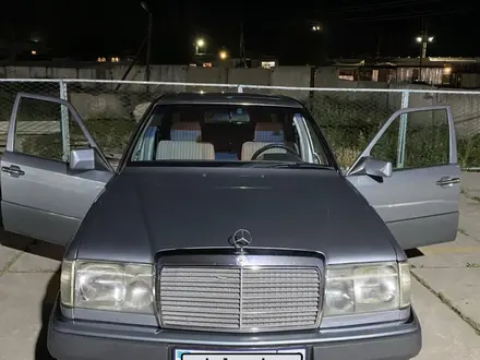 Mercedes-Benz E 230 1991 года за 2 000 000 тг. в Алматы