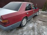 Mercedes-Benz E 220 1992 года за 700 000 тг. в Талдыкорган