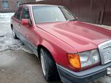 Mercedes-Benz E 220 1992 года за 700 000 тг. в Талдыкорган – фото 4