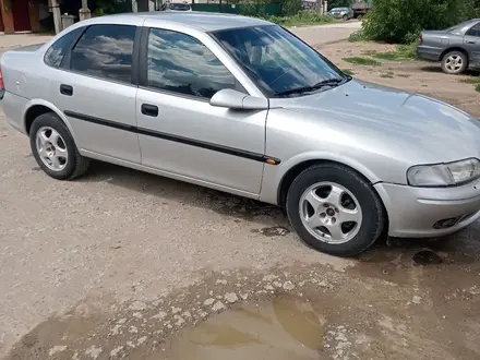 Opel Vectra 1998 года за 1 840 000 тг. в Актобе – фото 2