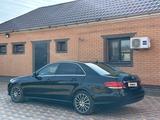 Mercedes-Benz E 200 2013 годаүшін10 700 000 тг. в Актобе – фото 2