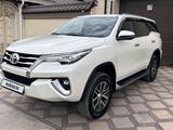 Toyota Fortuner 2018 года за 15 100 000 тг. в Шымкент – фото 2