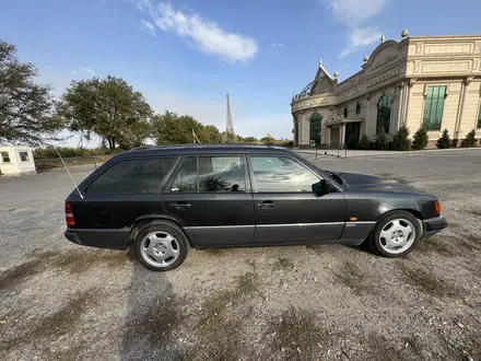 Mercedes-Benz E 300 1993 года за 1 600 000 тг. в Алматы – фото 5