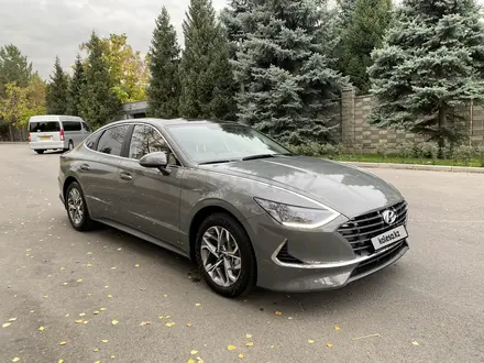 Hyundai Sonata 2023 года за 13 500 000 тг. в Алматы