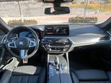 BMW 540 2021 года за 27 000 000 тг. в Алматы – фото 2