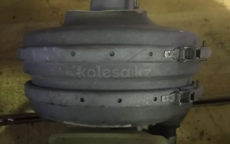Mercedes 210 вакуум тормозной за 35 000 тг. в Караганда