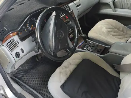 Mercedes-Benz E 280 1998 года за 1 850 000 тг. в Алматы – фото 15