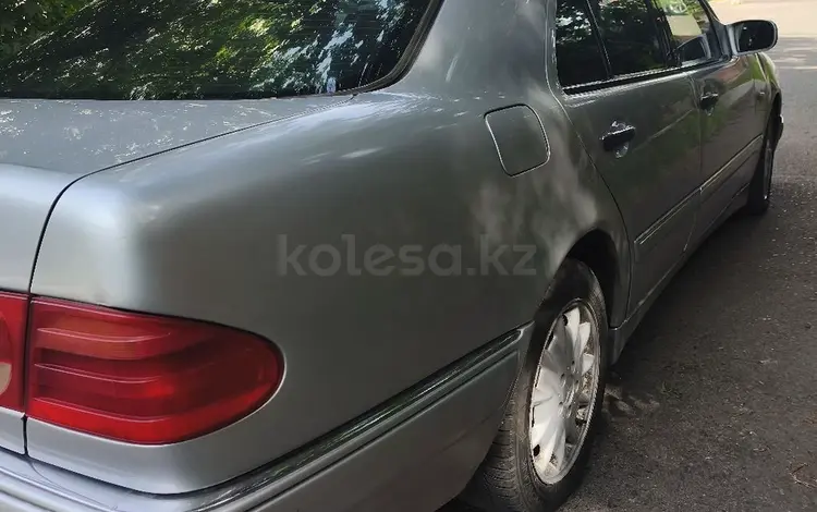 Mercedes-Benz E 280 1998 годаүшін1 850 000 тг. в Алматы
