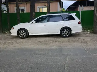 Toyota Caldina, 2001