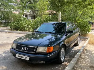 Audi 100