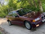 BMW 318 1993 года за 940 000 тг. в Астана – фото 3