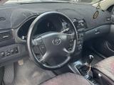 Toyota Avensis 2006 годаүшін4 000 000 тг. в Актобе – фото 4