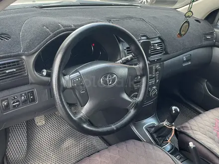 Toyota Avensis 2006 года за 4 000 000 тг. в Актобе – фото 4