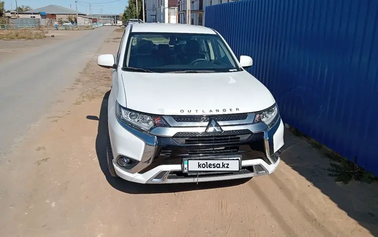 Mitsubishi Outlander 2022 года за 11 900 000 тг. в Костанай