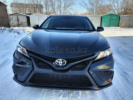 Toyota Camry 2021 года за 14 000 000 тг. в Кокшетау – фото 2