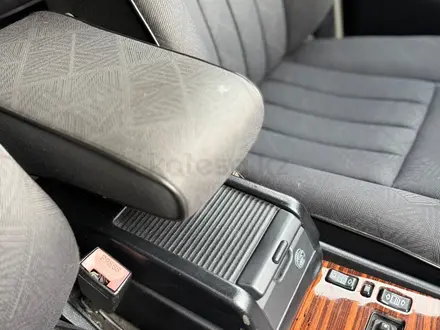 Mercedes-Benz E 230 1992 года за 2 700 000 тг. в Алматы – фото 12