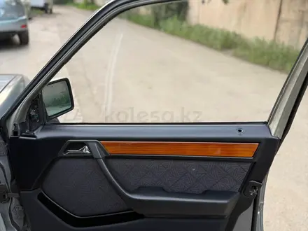Mercedes-Benz E 230 1992 года за 2 700 000 тг. в Алматы – фото 6