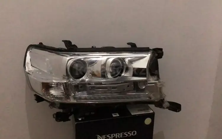 Фара правая Toyota Land Cruiser 200 led за 300 000 тг. в Астана