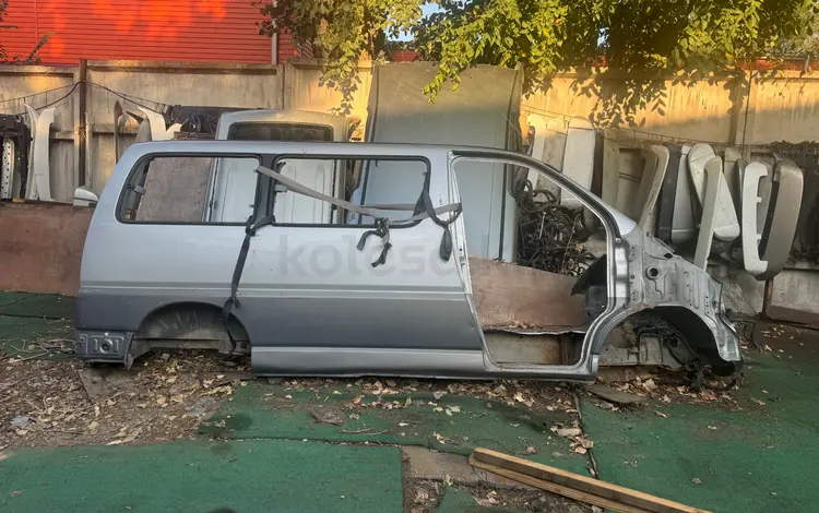 Крыло боковое заднее часть кузова за 200 000 тг. в Алматы