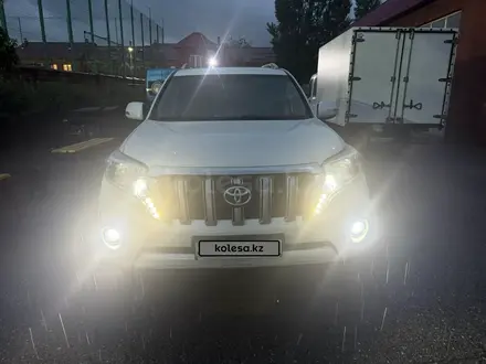 Toyota Land Cruiser Prado 2013 года за 14 300 000 тг. в Актобе – фото 2