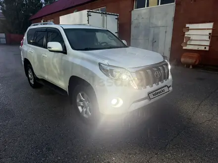 Toyota Land Cruiser Prado 2013 года за 14 300 000 тг. в Актобе – фото 3