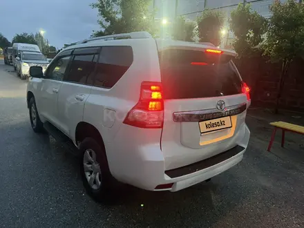 Toyota Land Cruiser Prado 2013 года за 14 300 000 тг. в Актобе – фото 4