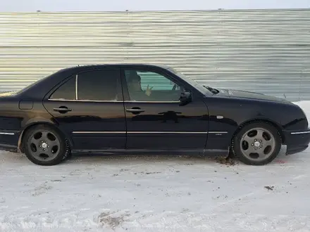 Mercedes-Benz E 230 1996 года за 2 500 000 тг. в Астана – фото 2
