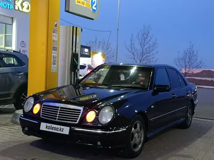 Mercedes-Benz E 230 1996 года за 2 500 000 тг. в Астана