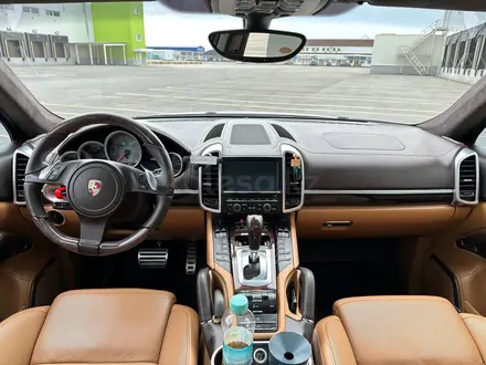 Porsche Cayenne 2011 года за 14 500 000 тг. в Астана – фото 12