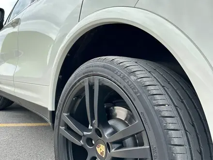 Porsche Cayenne 2011 года за 14 500 000 тг. в Астана – фото 16