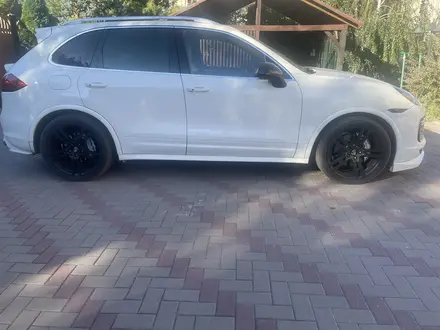 Porsche Cayenne 2011 года за 14 500 000 тг. в Астана – фото 5