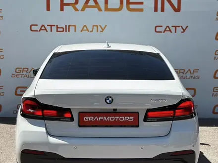 BMW 520 2022 года за 26 500 000 тг. в Алматы – фото 5